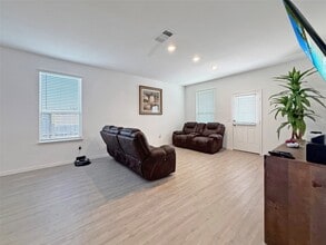 17207 Thorwell Ln in Crosby, TX - Building Photo - Building Photo