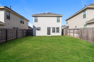 5106 Jade Crossing in San Antonio, TX - Building Photo - Building Photo