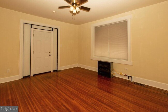 1 E Main St in Collegeville, PA - Building Photo - Building Photo