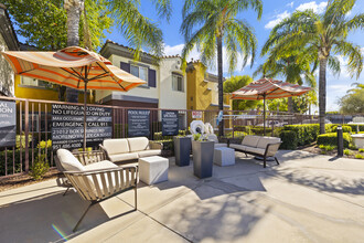 Tuscany Hills Apartment Homes in Moreno Valley, CA - Foto de edificio - Lobby