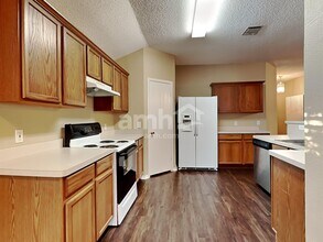 1420 Mosscreek Dr in Denton, TX - Building Photo - Building Photo