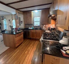 5006 Rowena Ave in Austin, TX - Building Photo - Building Photo