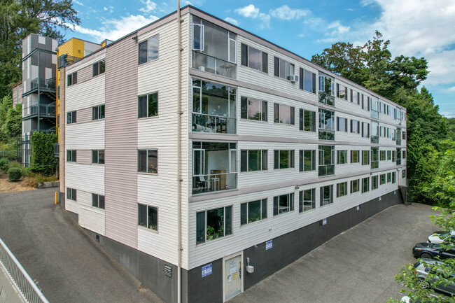 Bayview Apartments in Seattle, WA - Foto de edificio - Building Photo