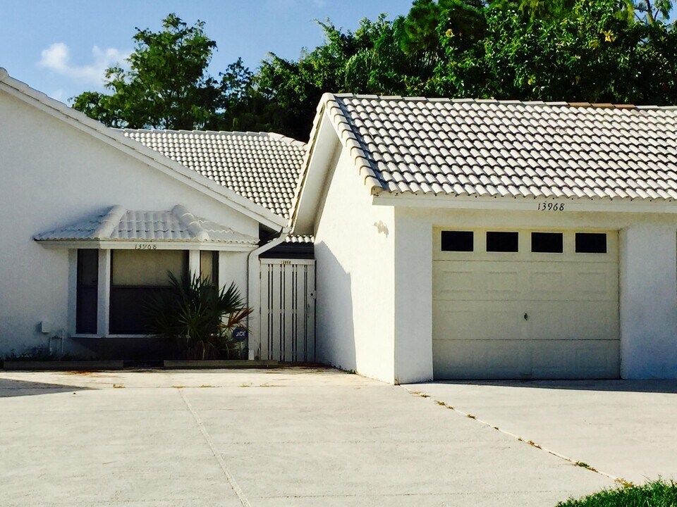 13968 Morning Glory Dr in Wellington, FL - Building Photo