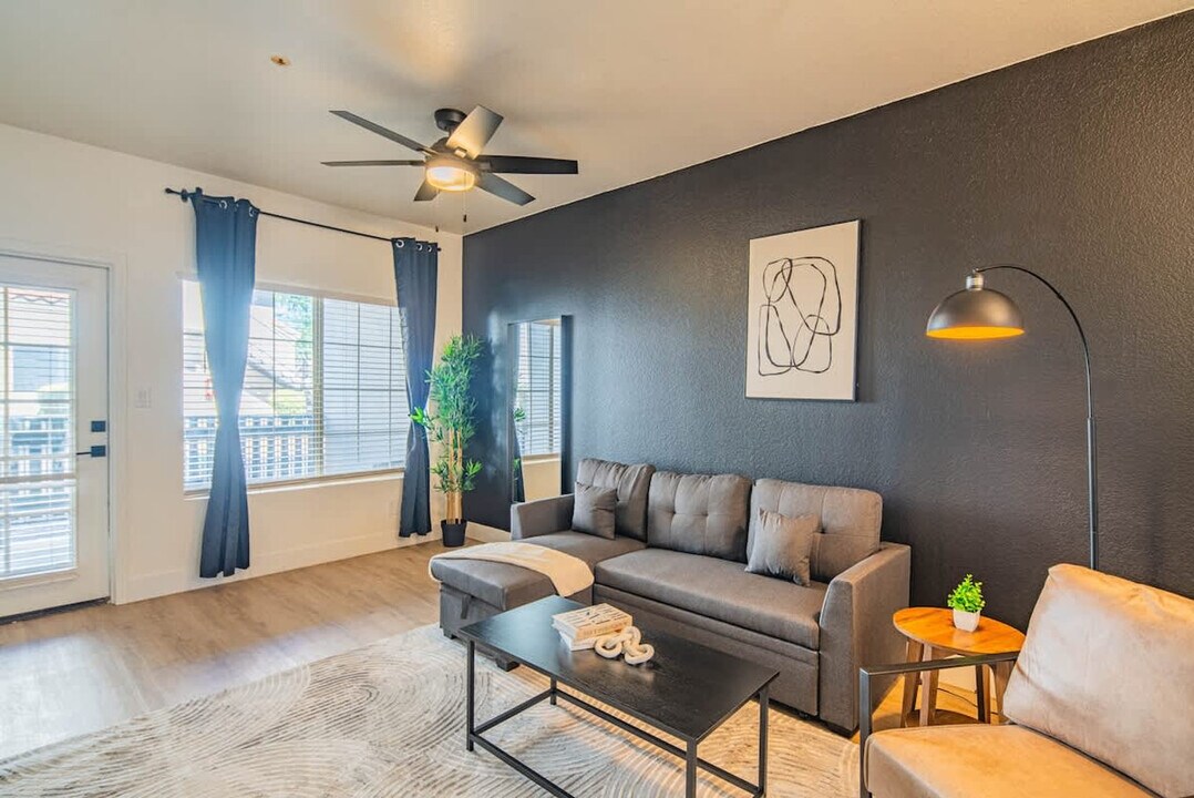 7900 E Princess Dr in Scottsdale, AZ - Building Photo