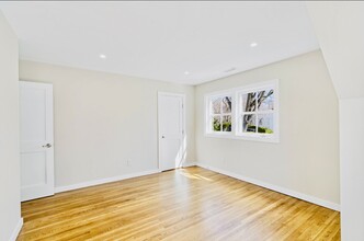 136 Nelson Ave, Unit 2 in Harrison, NY - Building Photo - Building Photo