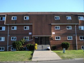 Park Place Apartments in Oshawa, ON - Building Photo - Building Photo