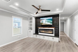 119 Mooney Rd in Pearland, TX - Building Photo - Building Photo