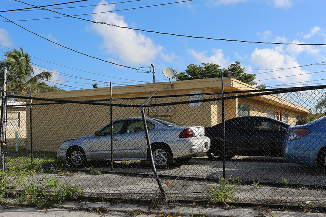 817 S H St in Lake Worth, FL - Building Photo - Building Photo