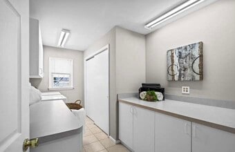 3801 W 25th Ave in Denver, CO - Foto de edificio - Building Photo