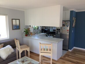 131 14th St, Unit B in Seal Beach, CA - Building Photo - Building Photo