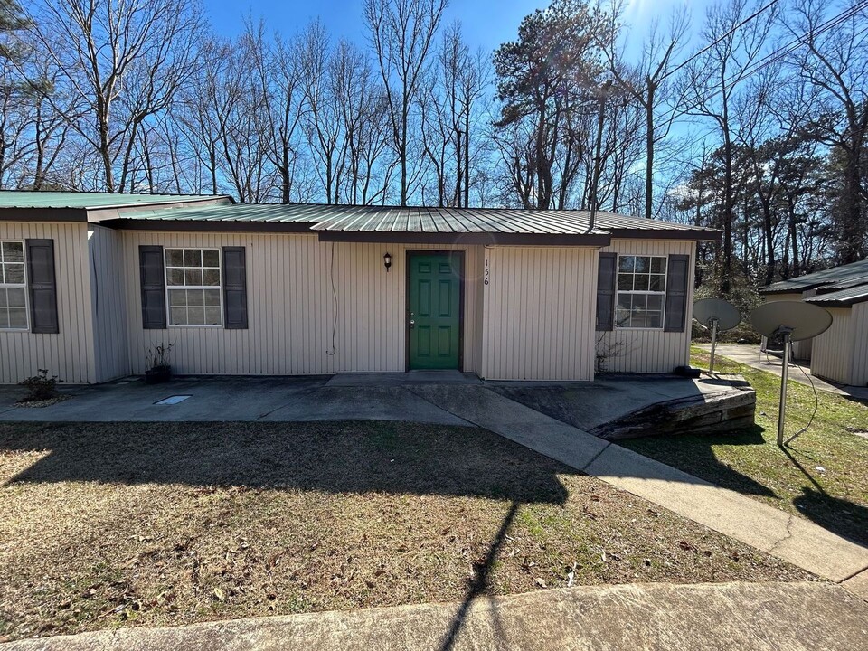 156 Bennett Cir in Carrollton, GA - Building Photo