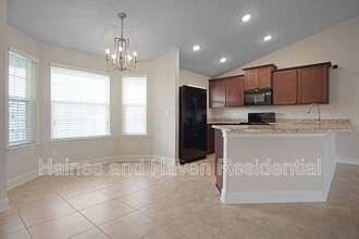 1217 Forest Hill Dr in Haines City, FL - Building Photo - Building Photo