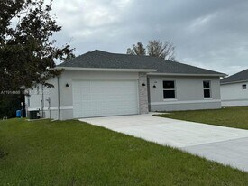 3486 Mentone St in Port Charlotte, FL - Building Photo