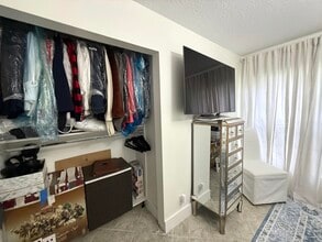 10760 NW 18th Ct in Plantation, FL - Building Photo - Building Photo