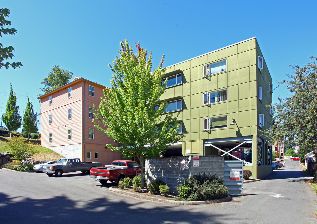 Frank Chopp Place in Bremerton, WA - Building Photo