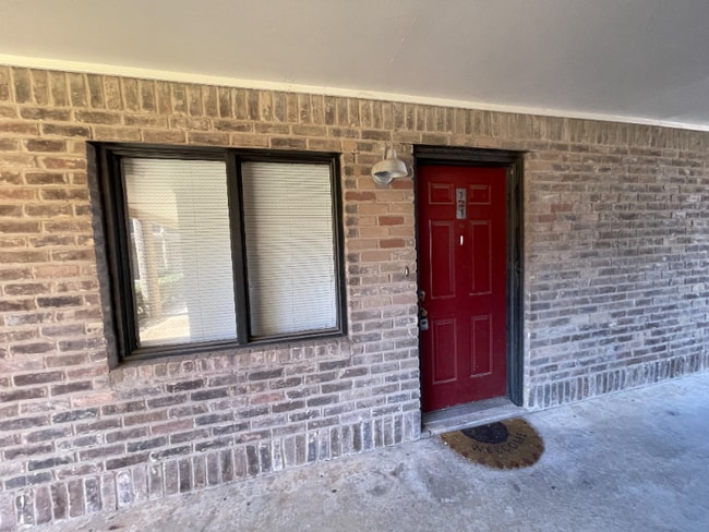 1226 Baylor Ave, Unit 121 in Waco, TX - Building Photo - Building Photo