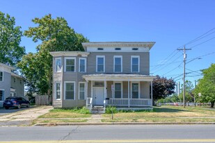 42 E Cayuga St in Oswego, NY - Building Photo