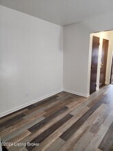 1039 Parkway Dr, Unit 2 in Louisville, KY - Building Photo - Building Photo