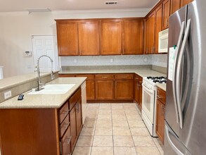 11433 Mountain View Dr in Rancho Cucamonga, CA - Foto de edificio - Building Photo