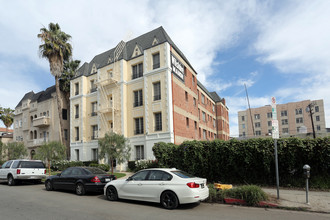 654 S Detroit St in Los Angeles, CA - Building Photo - Building Photo