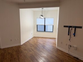 2502 Leon St, Unit 2502 Leon St Unit 201 in Austin, TX - Foto de edificio - Building Photo