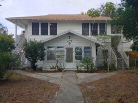1075 16th Ave N in St. Petersburg, FL - Building Photo