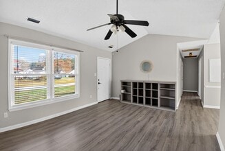 703 Mallard Dr in Jacksonville, NC - Building Photo - Building Photo