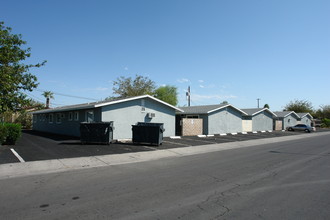 Thomas Apartments in North Las Vegas, NV - Building Photo - Building Photo