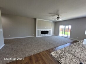 5118 Hawkwatch Ln in Bakersfield, CA - Building Photo - Building Photo
