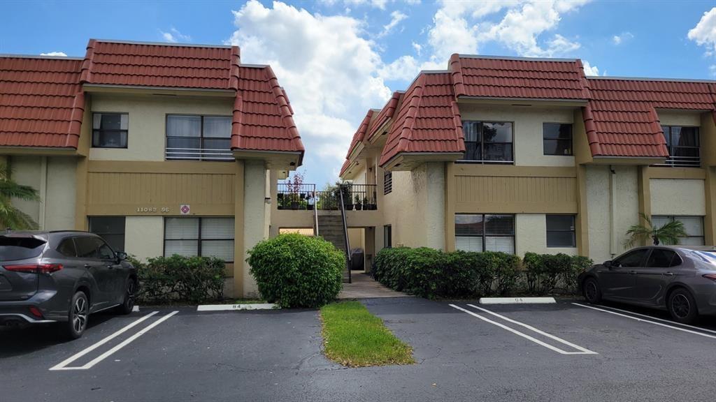 11000 Royal Palm Blvd, Unit 11000 in Coral Springs, FL - Foto de edificio