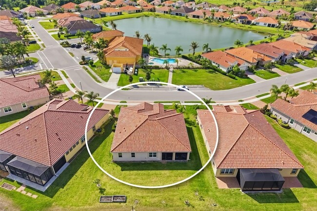 7070 Indus Valley Cir in Parrish, FL - Foto de edificio - Building Photo