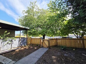 1108 S Sheridan Ave in Tacoma, WA - Building Photo - Building Photo