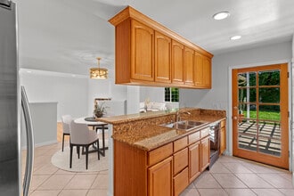 7314 Capistrano Ave in West Hills, CA - Building Photo - Building Photo