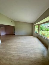 156 Live Oak Ct in New Smyrna Beach, FL - Building Photo - Building Photo