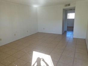 3364 W Harmont Dr in Phoenix, AZ - Building Photo - Building Photo