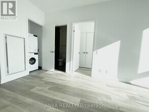 88 Queen St E in Toronto, ON - Building Photo - Building Photo