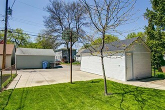 1017 24th Ave SE in Minneapolis, MN - Foto de edificio - Building Photo