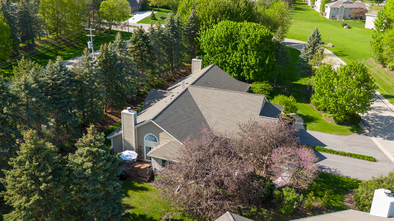 Heather Ridge in Brookfield, WI - Foto de edificio