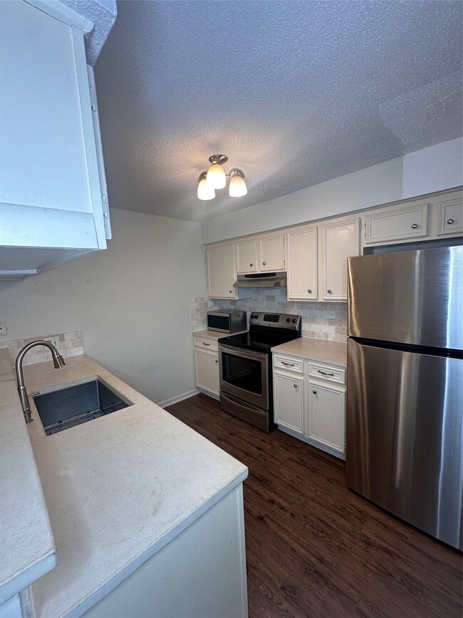 1413 Bonanza Rd
