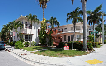 Sandcastle By The Sea in Hollywood, FL - Building Photo - Building Photo