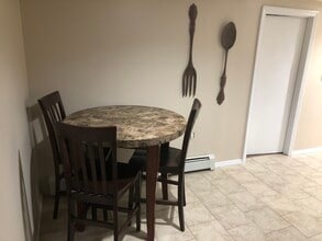 22 Oneida Ave, Unit Oneida in South Setauket, NY - Building Photo - Building Photo