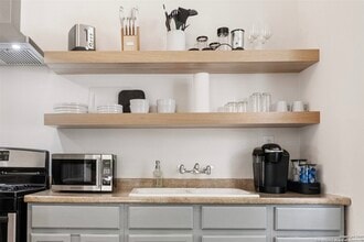 302 E Cevallos, Unit 1 in San Antonio, TX - Building Photo - Building Photo