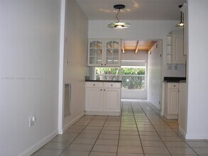 11111 SW 78th Ct in Pinecrest, FL - Building Photo - Building Photo