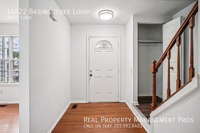 14822 Basingstoke Loop in Centreville, VA - Building Photo - Building Photo