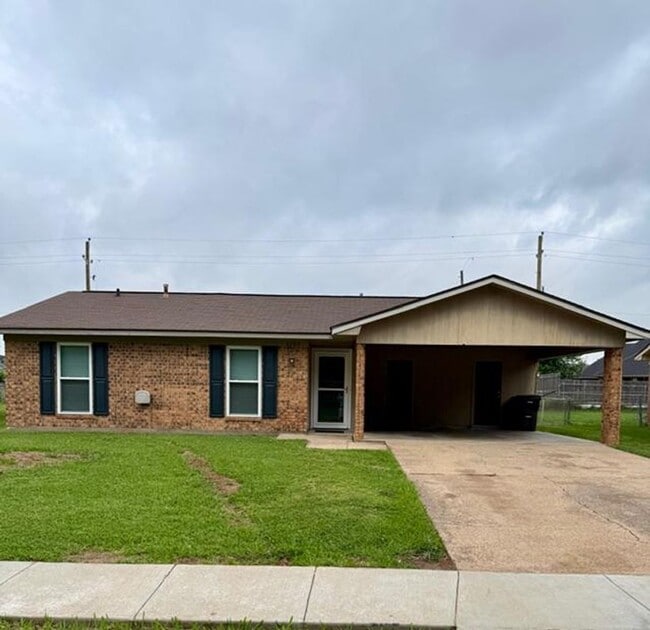 property at 4720 Longstreet Pl