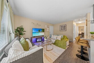 9504 Carroll Canyon Rd in San Diego, CA - Building Photo - Building Photo