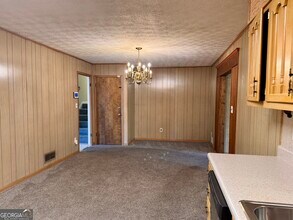 3710 Creekview Cir in College Park, GA - Building Photo - Building Photo