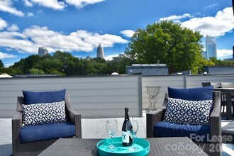 916 Westbrook Dr in Charlotte, NC - Building Photo - Building Photo