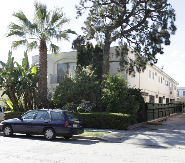 823 N Hudson Ave in Los Angeles, CA - Building Photo - Building Photo